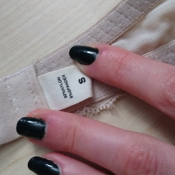 Urban Outfitters Halter Lace Nude Bralette | Size Small. - Picture 5 of 5